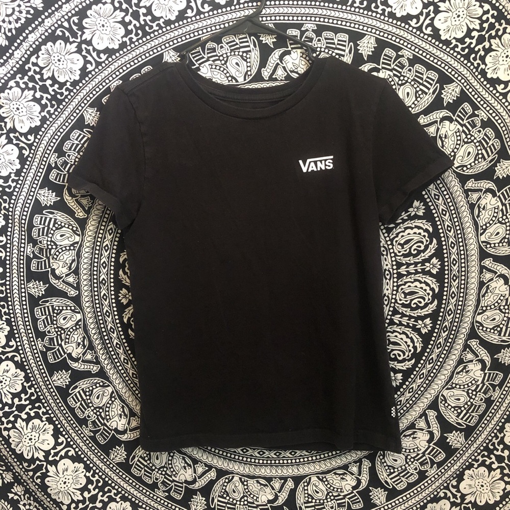 black tee shirt with vans logo